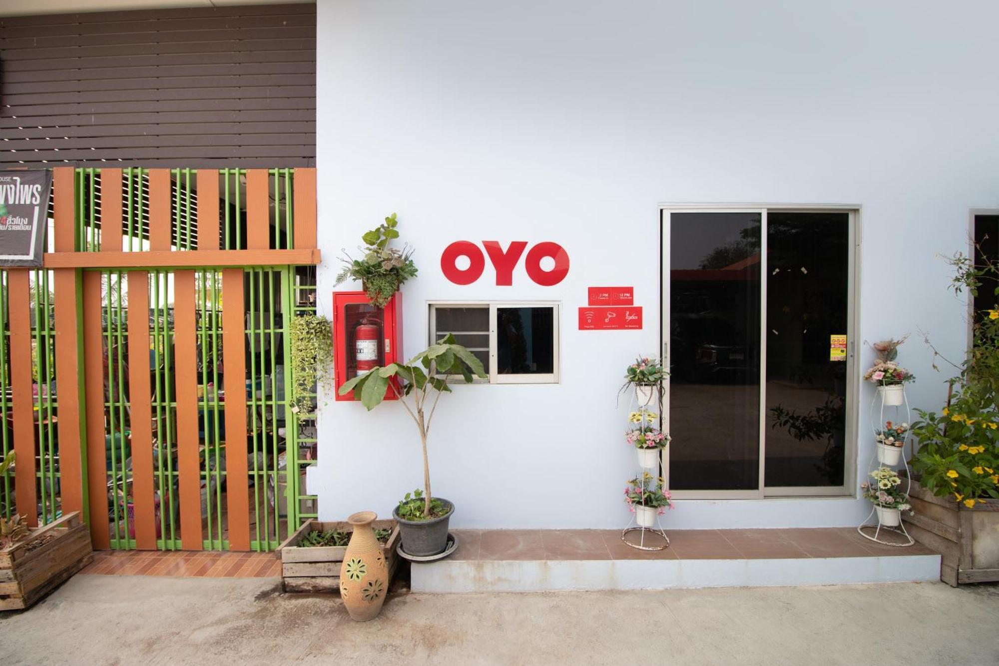 Oyo 644 蓬拜之家酒店 曼谷 外观 照片