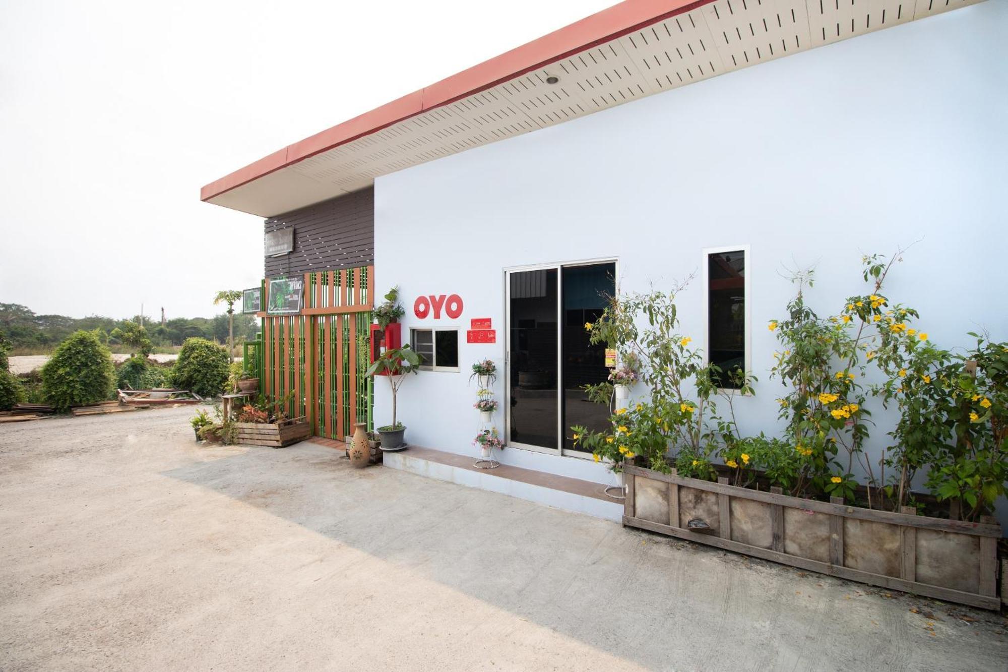 Oyo 644 蓬拜之家酒店 曼谷 外观 照片