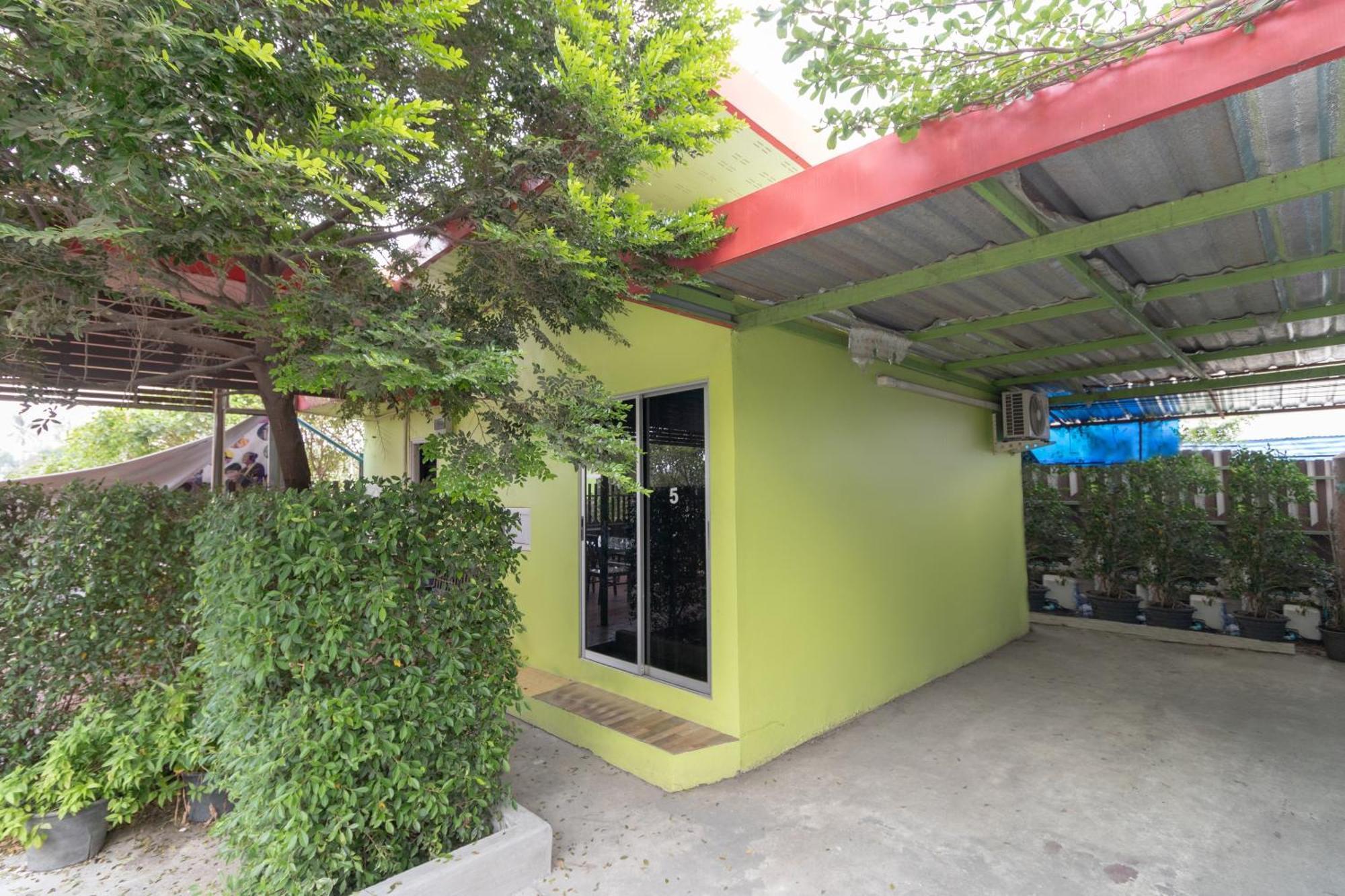 Oyo 644 蓬拜之家酒店 曼谷 外观 照片